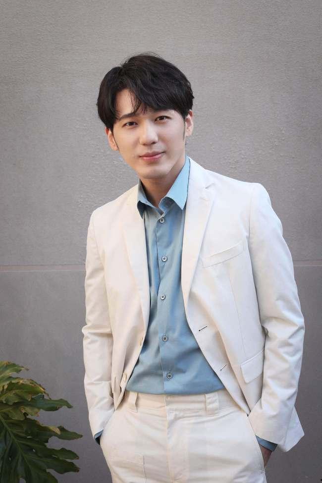 娱乐圈爆料白宇新剧,神秘角色引期待！